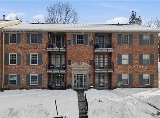 940 Adam Dr APT E, Pittsburgh, PA 15216