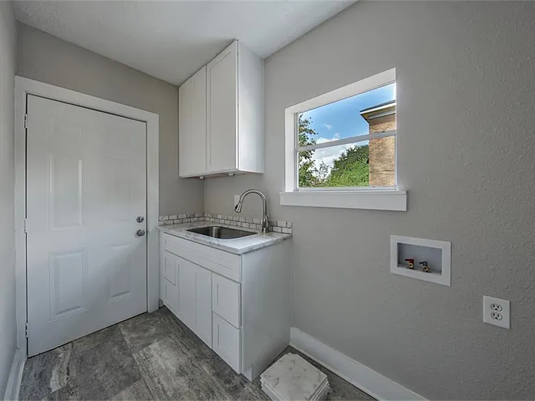 Laundry room tile also updated