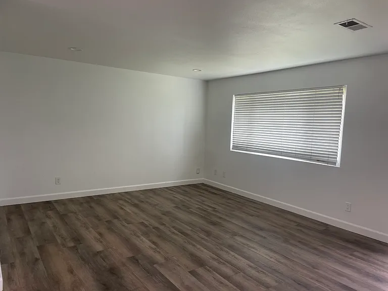 2832 Massachusetts Ave — Photo 8
