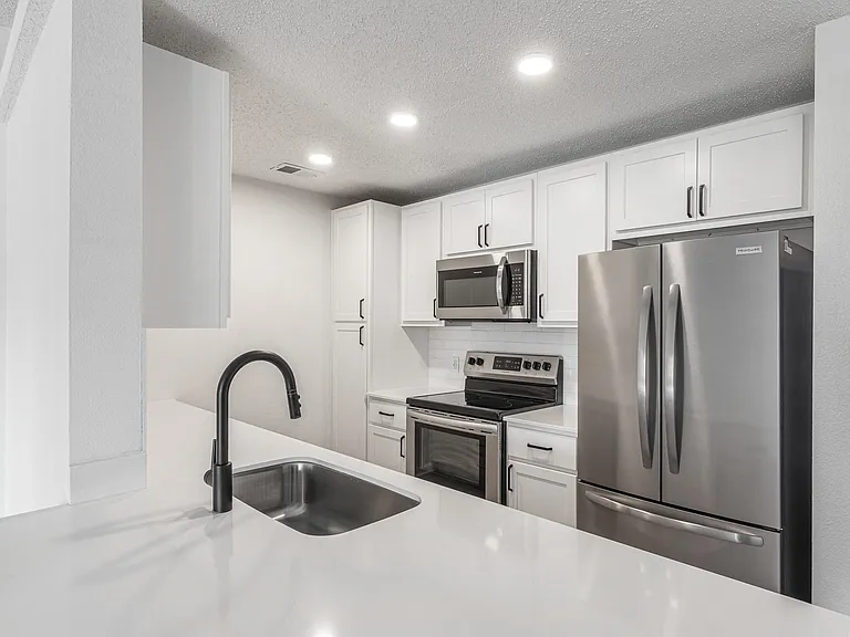8940 Latitudes Dr — Photo 15