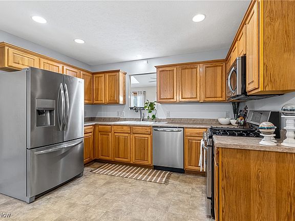 5th image of 1689 Lucretia Dr