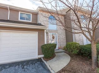 158 Castle Ridge Dr, East Hanover, NJ 07936