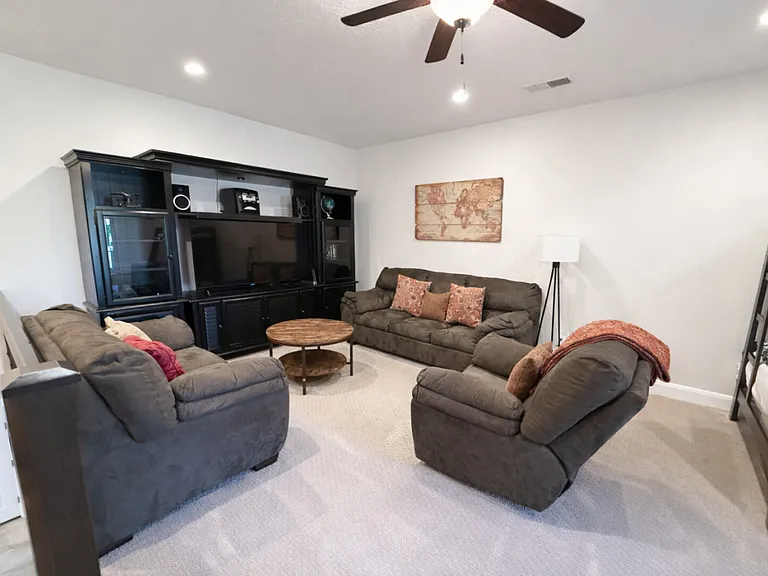 E Coral Ridge Dr — Photo 11