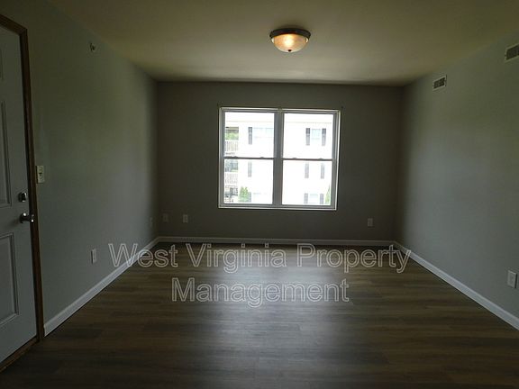 5th image of 212 Cardinal Way Unit 63