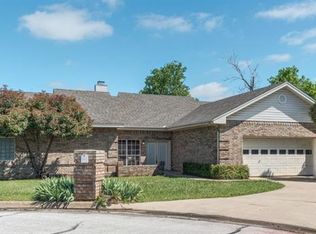 2409 Aspen St, Corinth, TX 76210