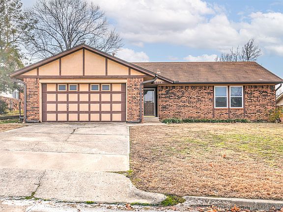 2nd image of 1514 Melissa Cir