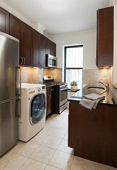 315 Lincoln Pl #1BB — Photo 3