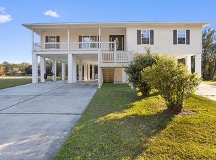 10053 Kingston Rd, Bay Saint Louis, MS 39520