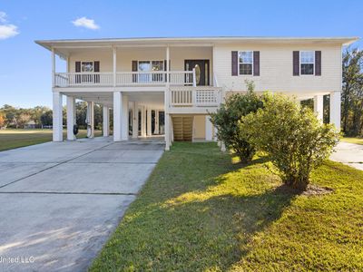 10053 Kingston Rd, Bay Saint Louis, MS, 39520
