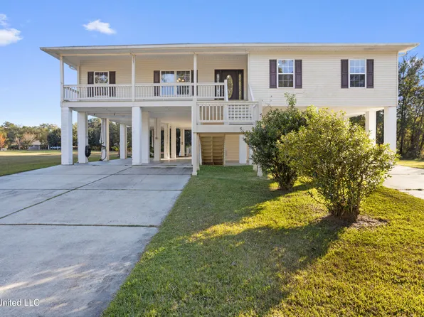 10053 Kingston Rd, Bay Saint Louis, MS 39520