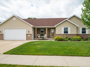 4210 E Appleseed Dr, Appleton, WI 54913