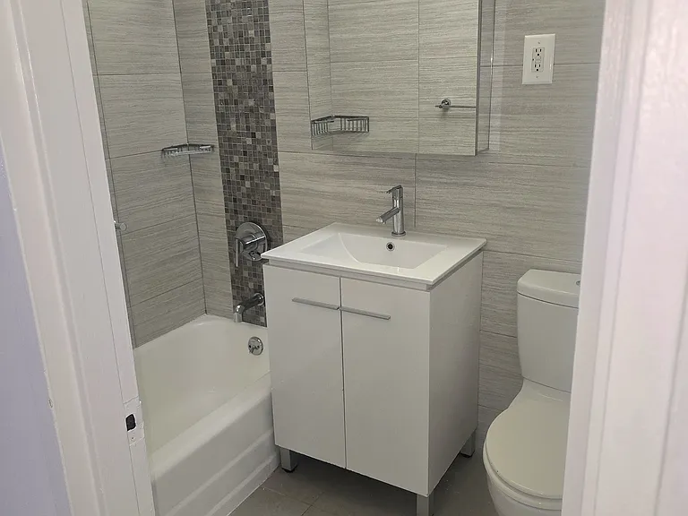 2940 Ocean Pkwy #14D — Photo 7