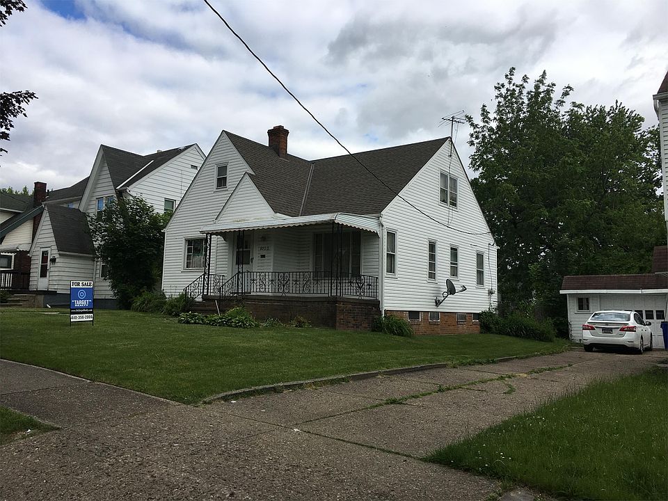 1st image of 8702 Rosewood Ave