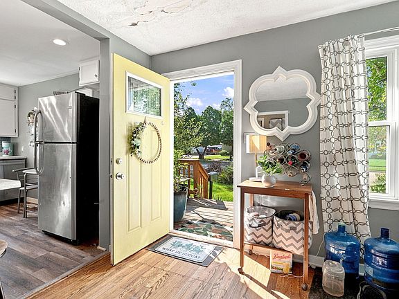 4th image of 1217 Schriber Ave