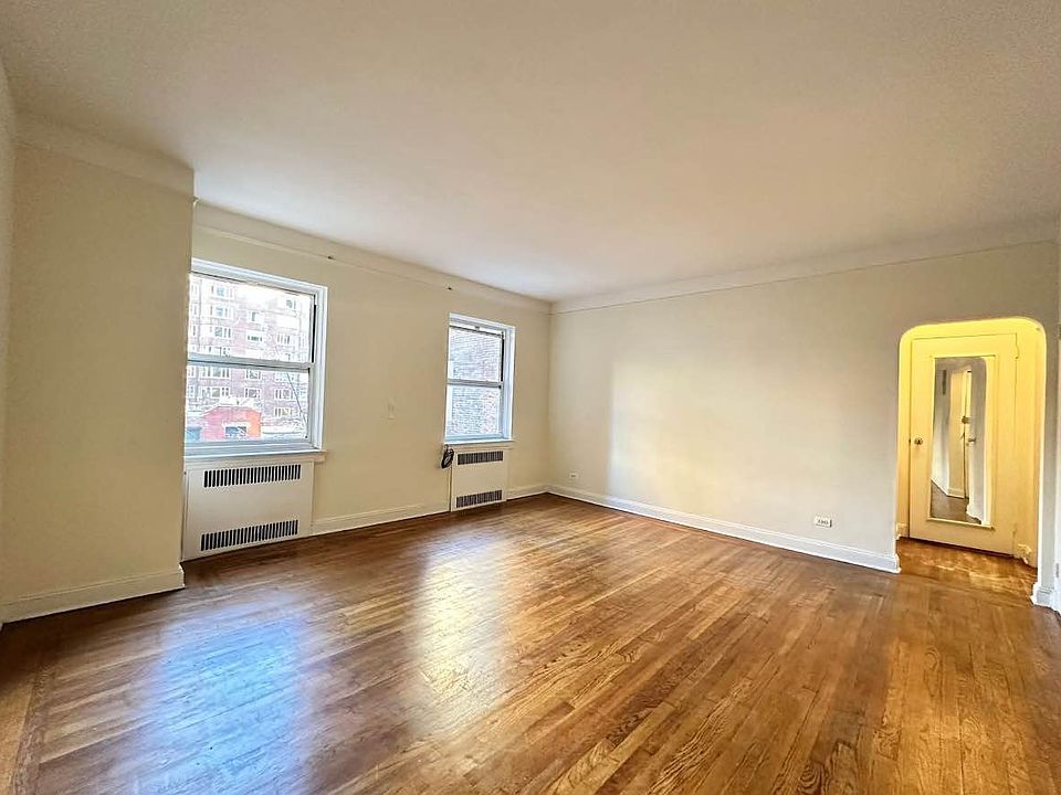1st image of 51 E 34th St #4T