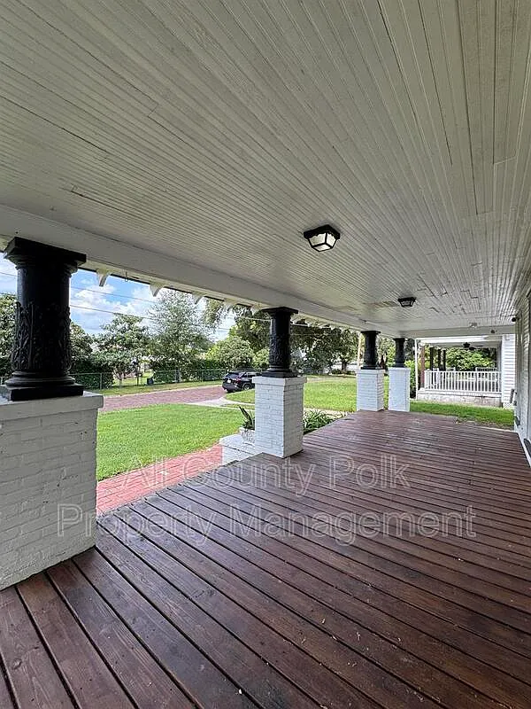 5 bed, 3.0 bath, 2312 sqft, $2,795 — Photo 4