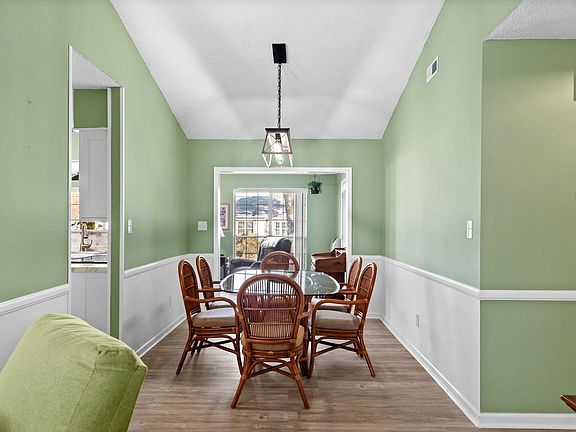 5th image of 1109 Fox Sparrow Dr.