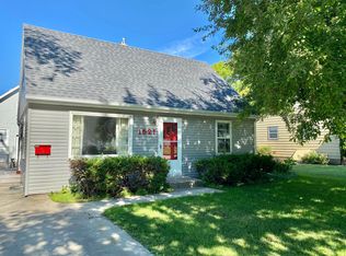 1521 14th St S, Fargo, ND 58103