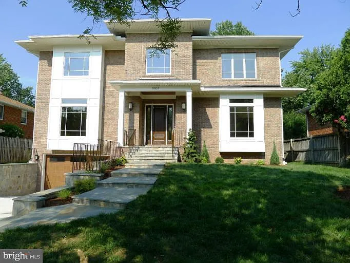 7607 Newmarket Dr photo 1