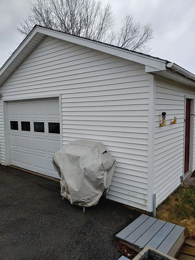 Building Photo - 136 Falvey St