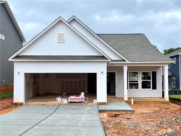 253 Carvel Trl, Seneca, SC 29678