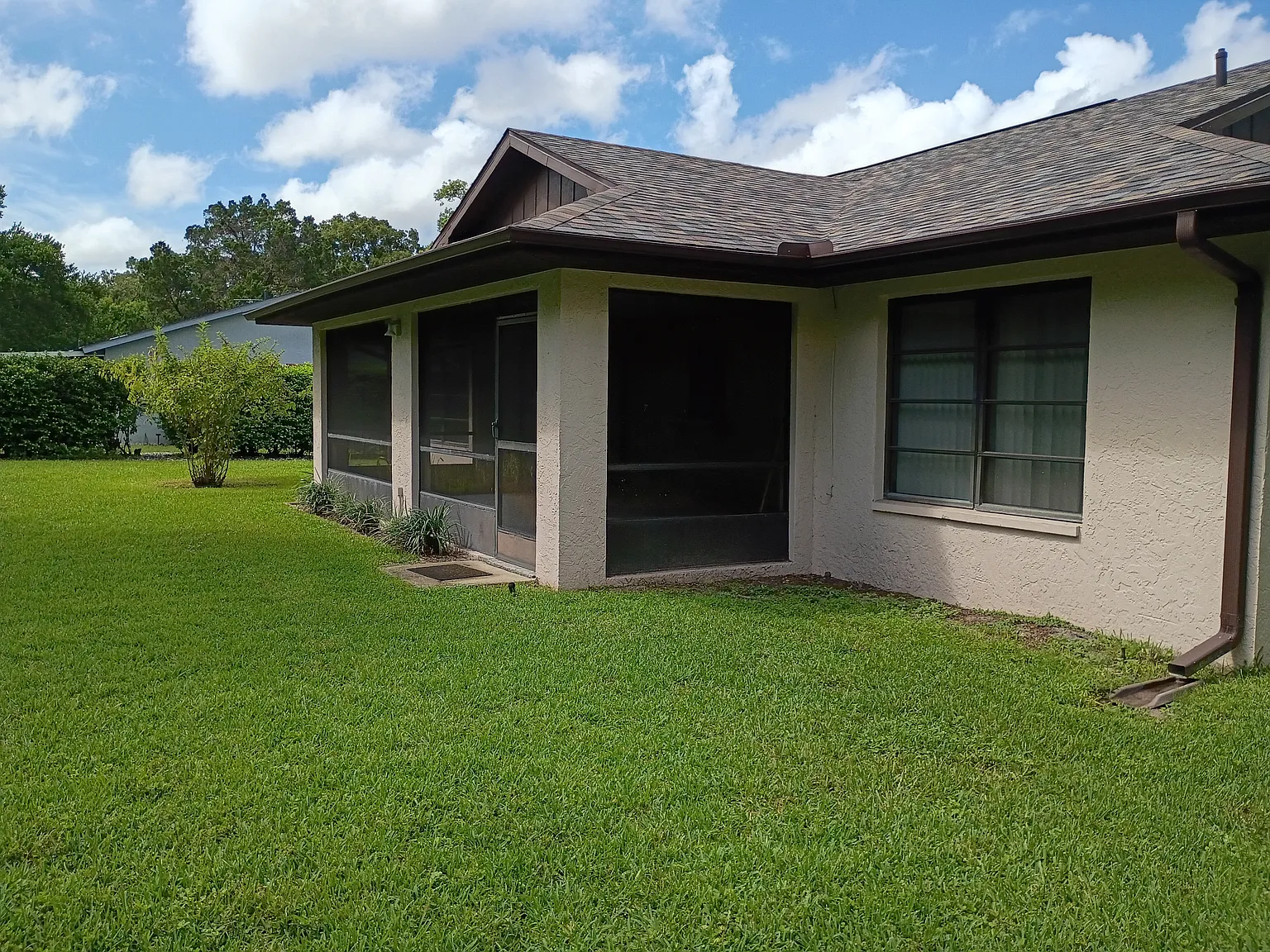 3 bed, 1400 sqft, $1,790 — Photo 2