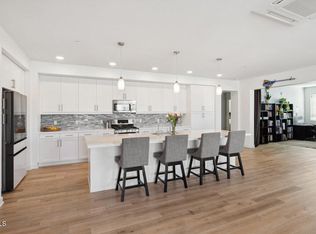 2800 Wagon Wheel Rd #304, Oxnard, CA 93036