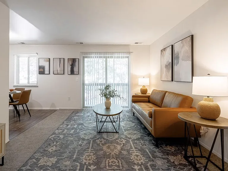 Meadowbrook Village Apartments — Photo 7