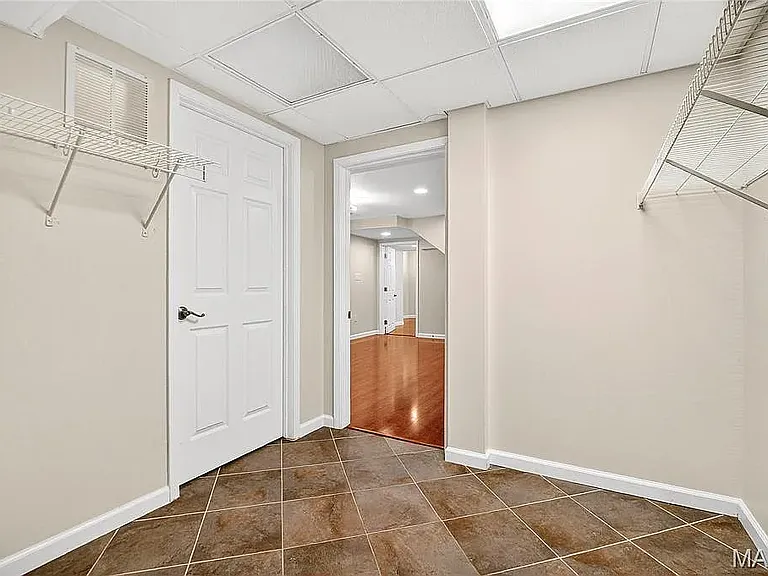 480 Coachgate Ct — Photo 28