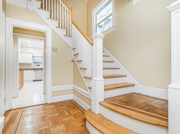 1917 Glenwood Road image 16 of 36