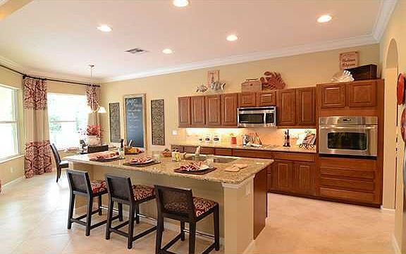 2nd image of 1040 SW Triste Drive #40