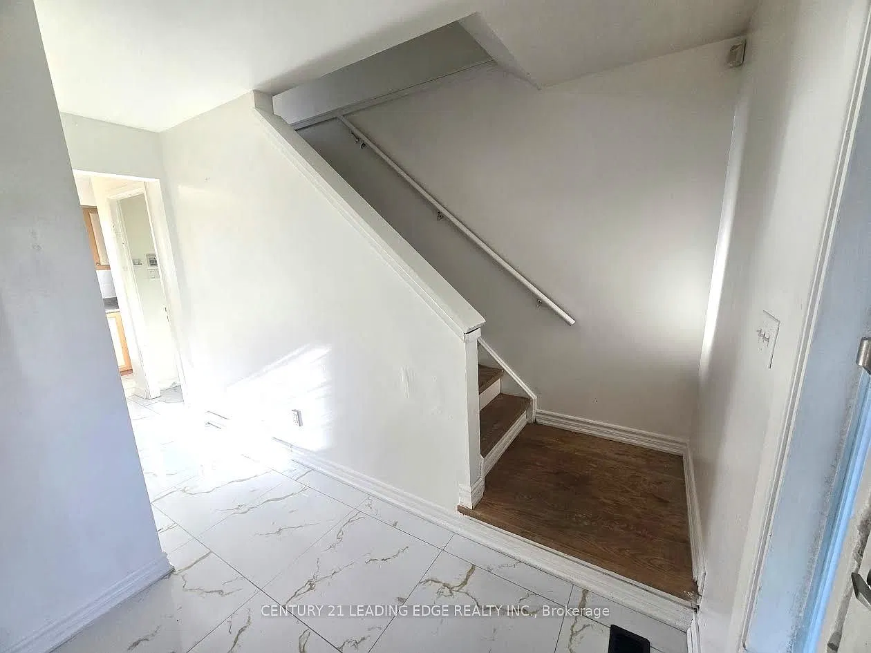 4 bed, $3,400 — Photo 3