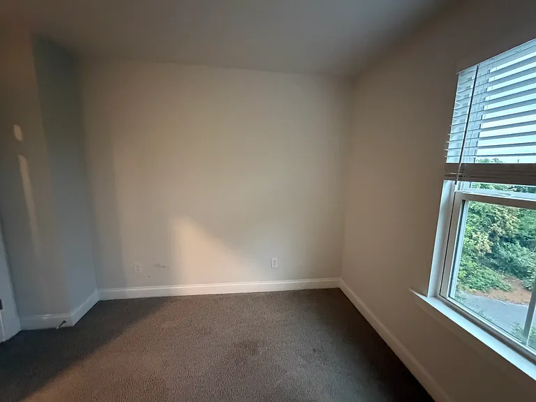 1245 Tice Ln — Photo 10