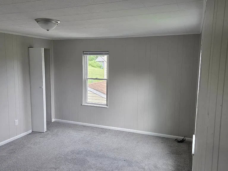 323 Juniper Ln W — Photo 10