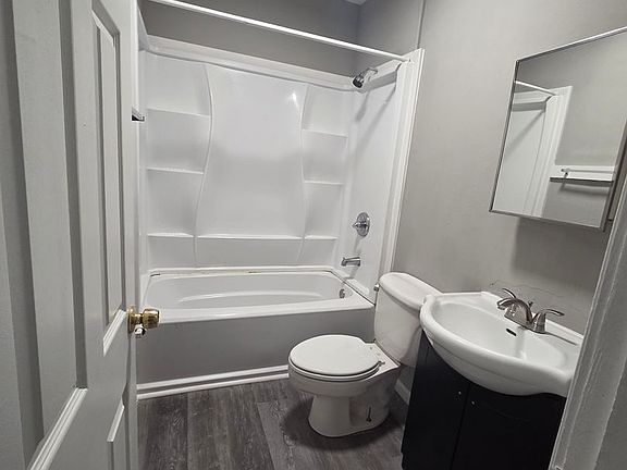 4th image of 4127 Virginia Ave #4129