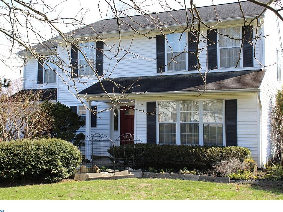 1st image of 268 Burgundy Ln