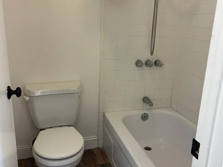 492 Van Buren St #3 — Photo 3