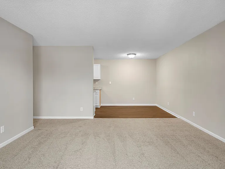 Hearthwood Apartments — Photo 17