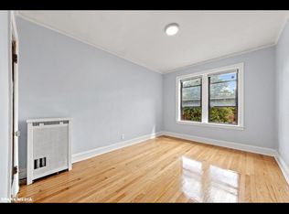 6853 S Paxton Ave #2, Chicago, IL 60649