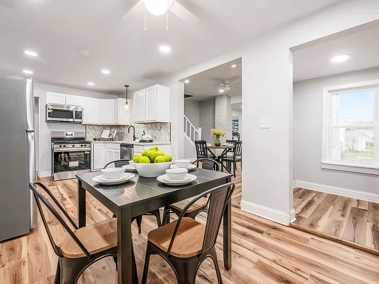 501 Oak St — Photo 25