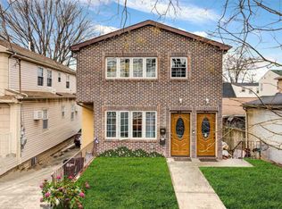 14546 223rd St, Springfield Gardens, NY 11413