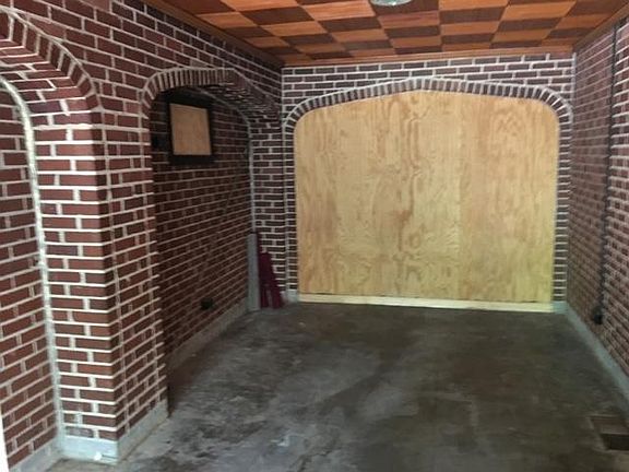 2nd image of 802 N Park St APT A
