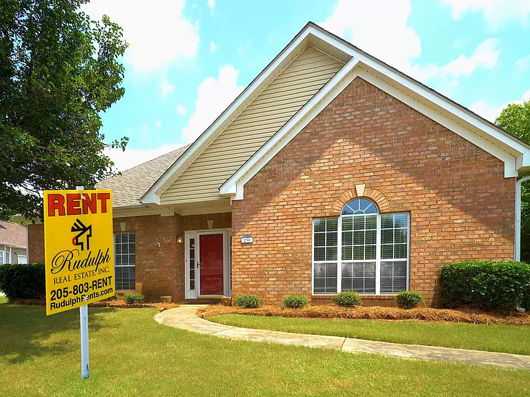 230 Chadwick Ln — Photo 1