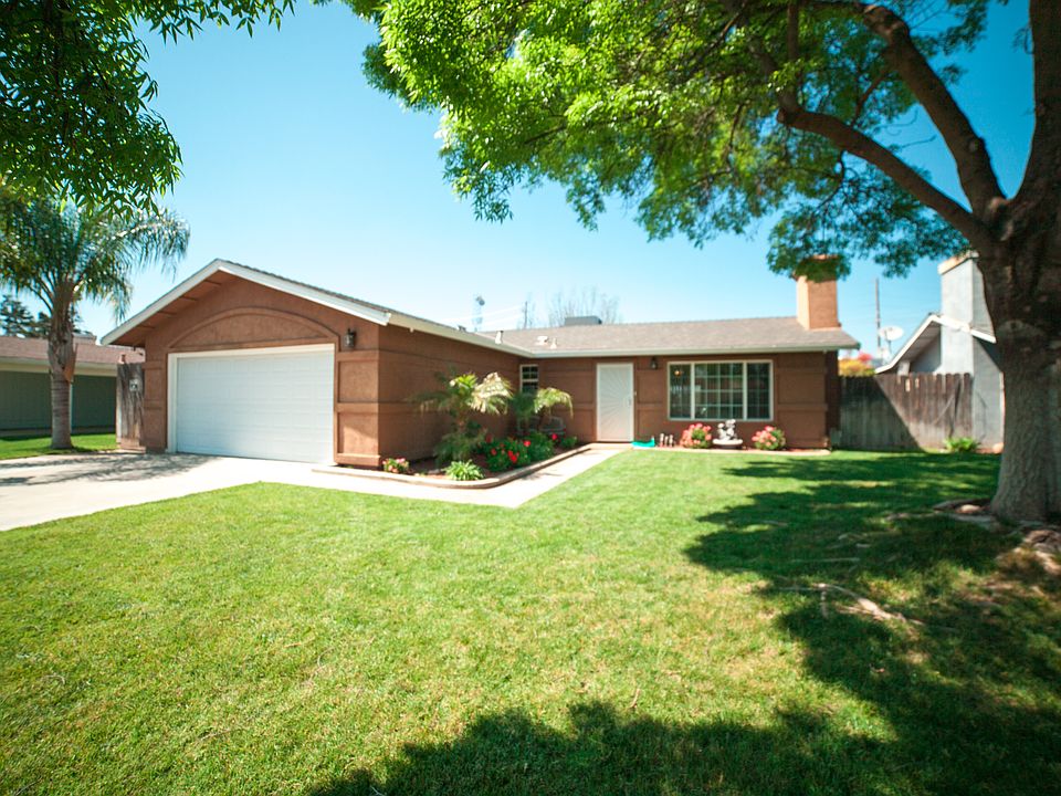1st image of 976 Brigadoon Ln