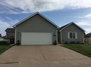 1206 Sapphire Ln, Lindsborg, KS 67456