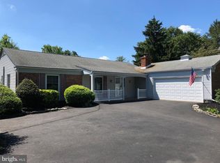 921 Queens Dr, Yardley, PA