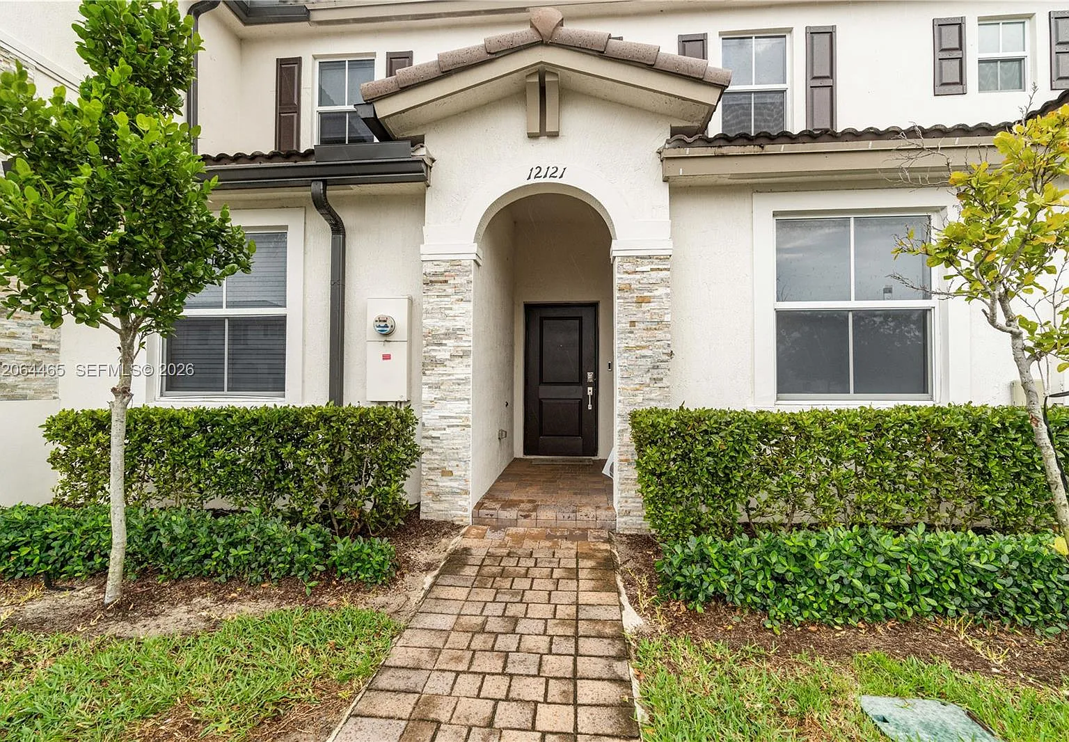 3 bed, 1328 sqft, $3,250 — Photo 1
