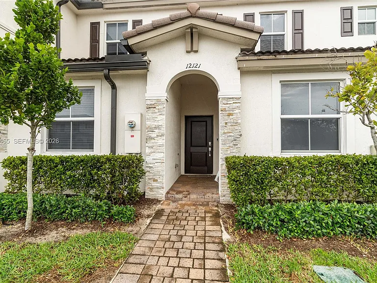 12121 NW 23rd Ct — Photo 3