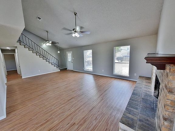 3rd image of 2646 Winslow Dr