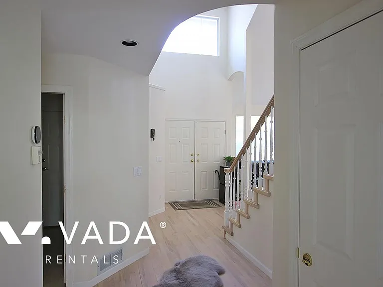 1572 Salal Cres — Photo 5